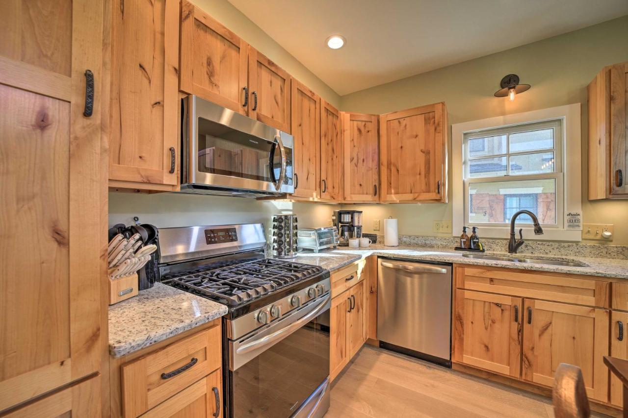 Cullowhee Home With Game Room, Wraparound Decks Экстерьер фото