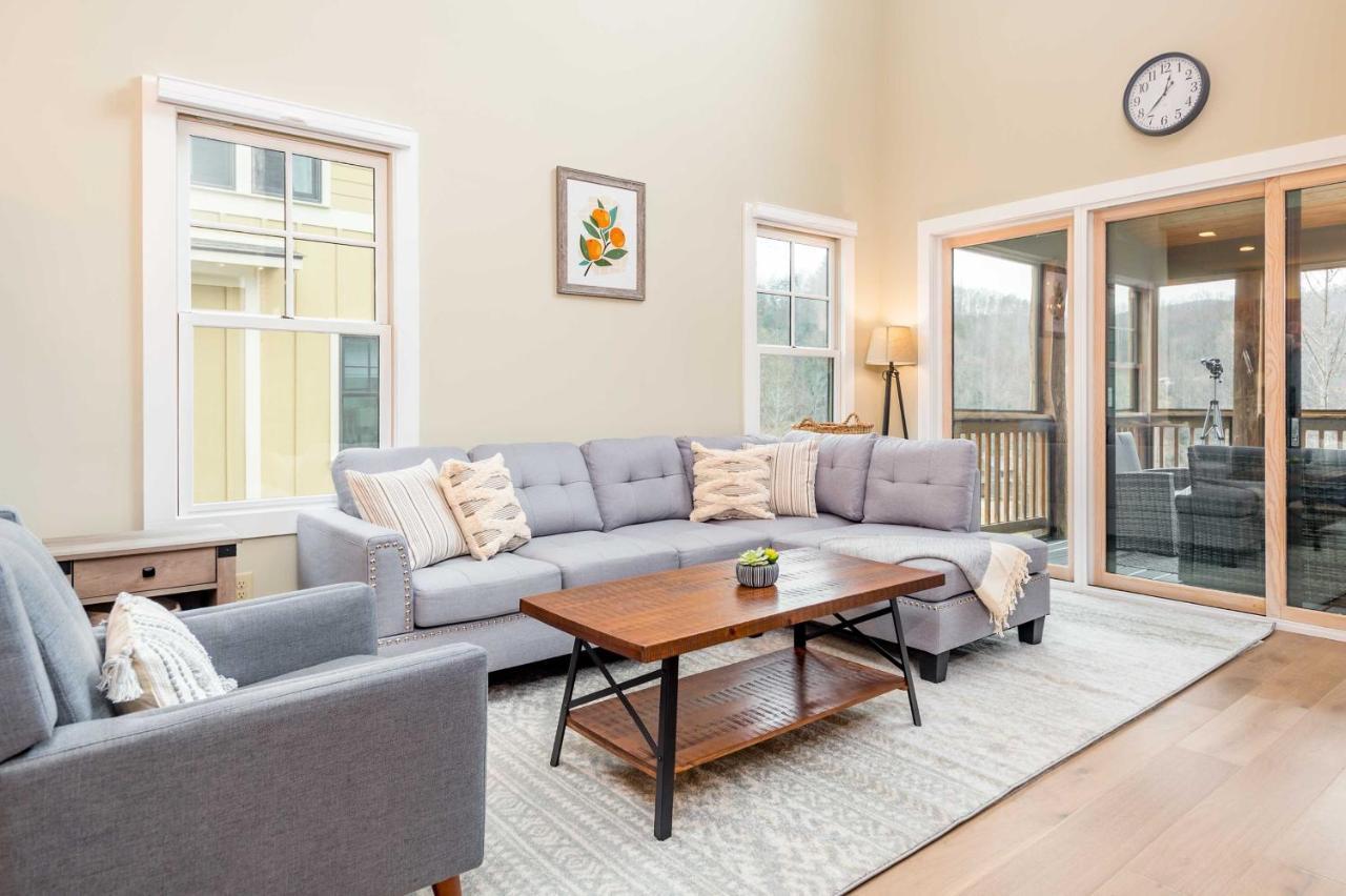 Cullowhee Home With Game Room, Wraparound Decks Экстерьер фото