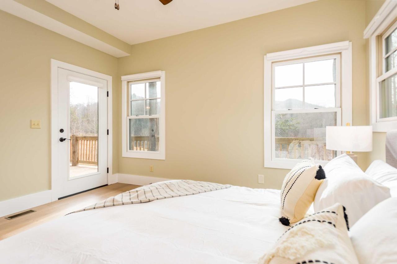 Cullowhee Home With Game Room, Wraparound Decks Экстерьер фото